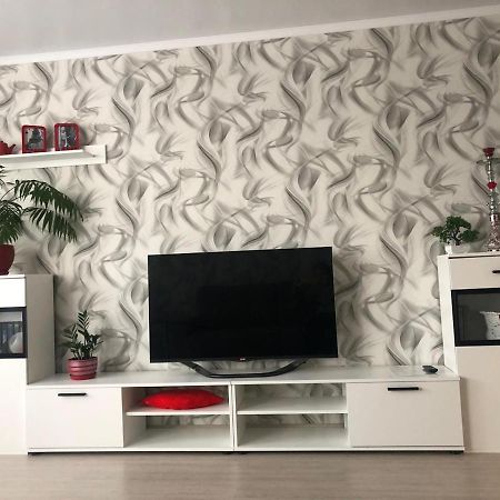 Helena Apartments On Mira 61 Mogilev Extérieur photo