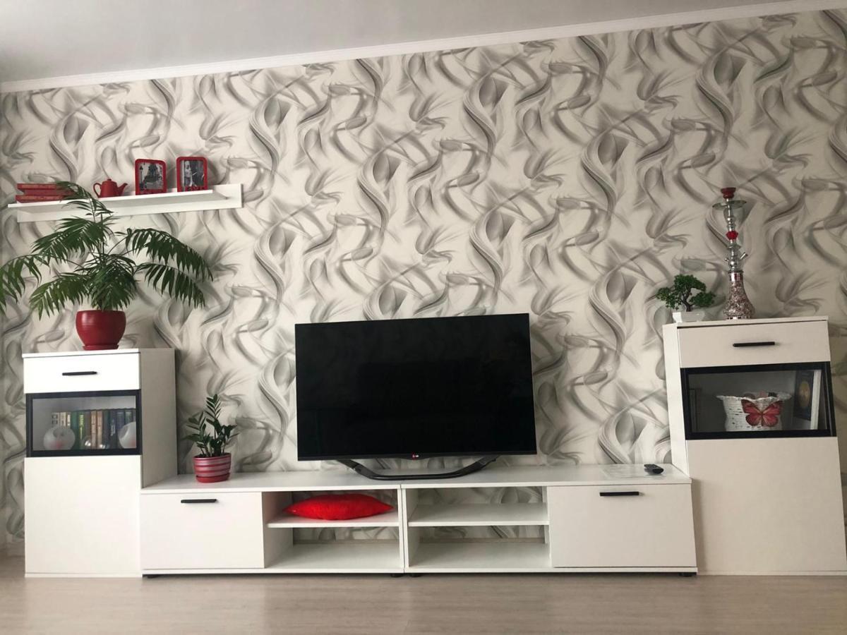 Helena Apartments On Mira 61 Mogilev Extérieur photo